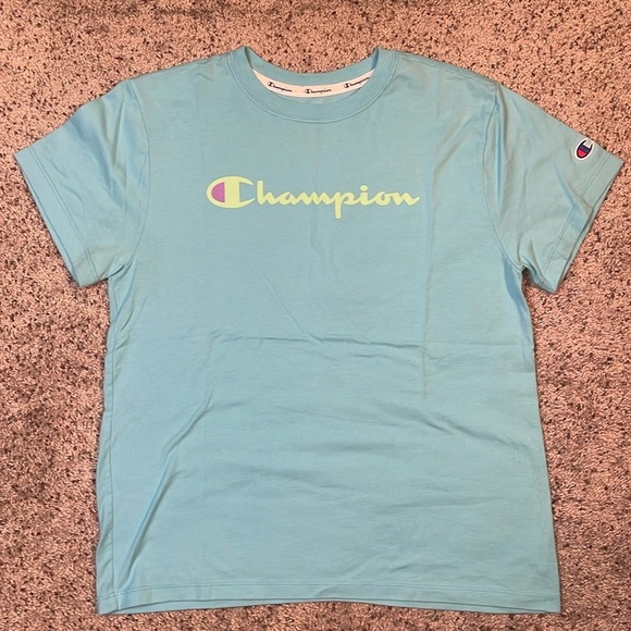 Champion Tops - Champion Woman’s‎ Light Blue T Shirt Size Medium